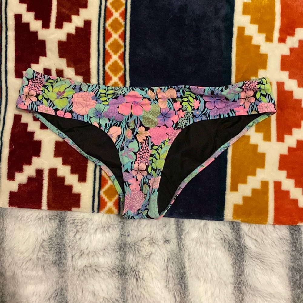 Victoria’s Secret bikini bundle